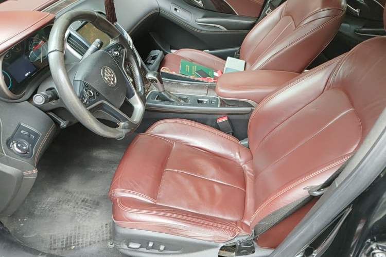 Used Buick LaCrosse 2013 2.4L SIDI Elite Comfort Version Left Front Seat