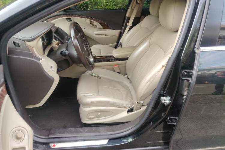 Used Buick LaCrosse 2013 2.4L SIDI Elite Comfort Version Left Front Seat