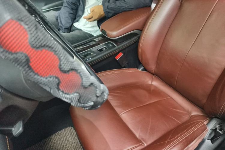 Used Buick LaCrosse 2013 2.4L SIDI Elite Comfort Version Left Front Seat