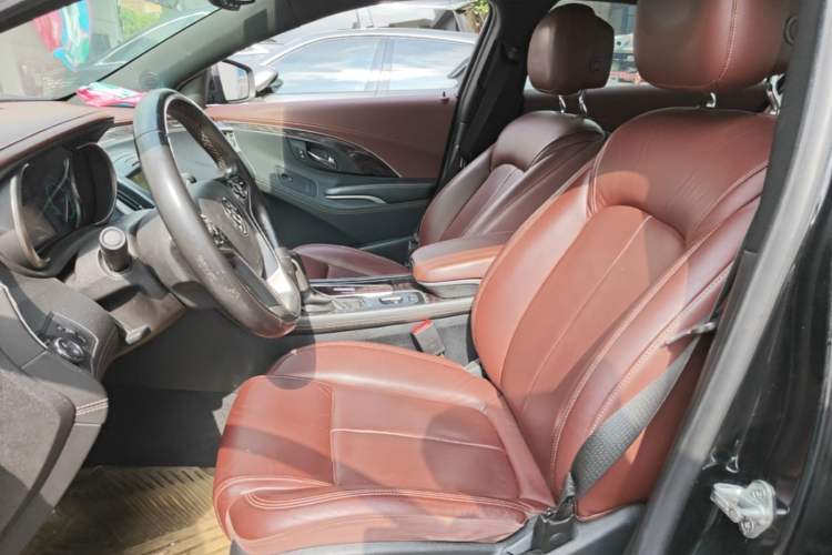Used Buick LaCrosse 2013 2.4L SIDI Elite Comfort Version Left Front Seat