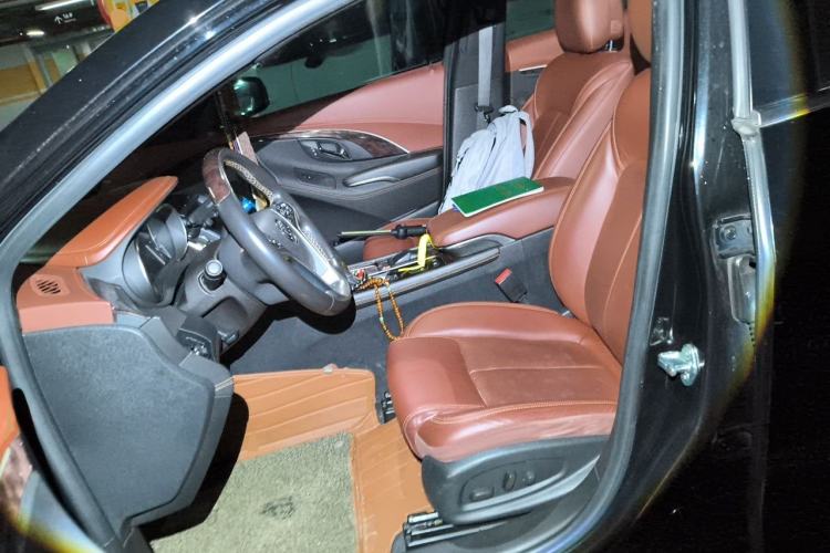 Used Buick LaCrosse 2013 2.4L SIDI Luxury Comfort Edition Left Front Seat