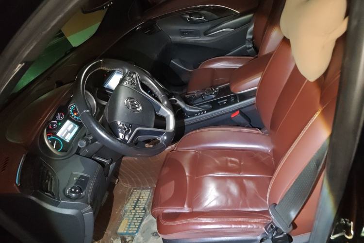 Used Buick LaCrosse 2013 2.4L SIDI Elite Comfort Version Left Front Seat