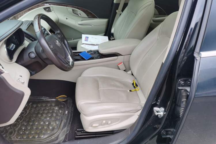 Used Buick LaCrosse 2013 2.4L SIDI Luxury Comfort Edition Left Front Seat