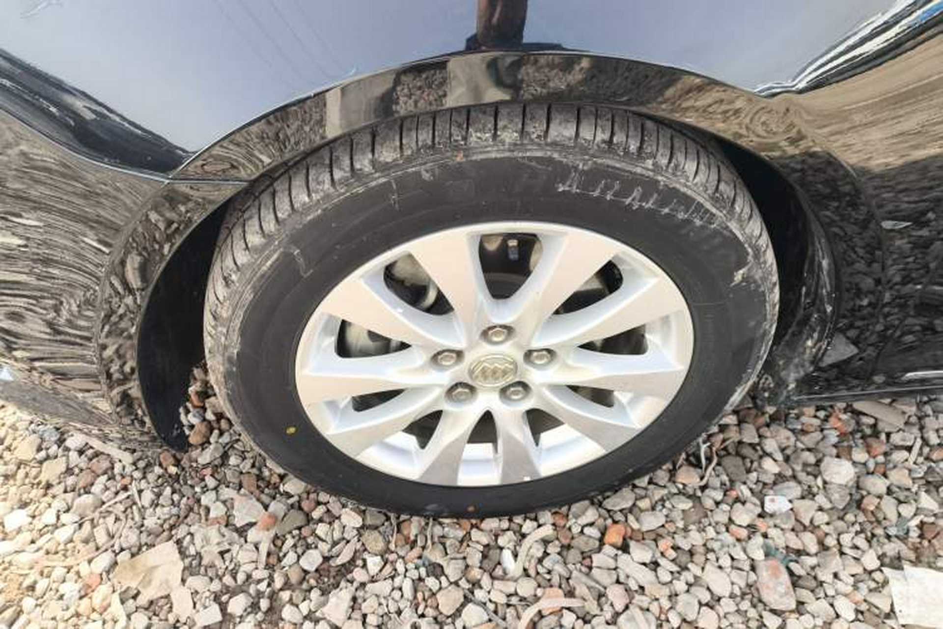 Used Buick LaCrosse 2013 2.4L SIDI Leading Comfort Version Left Front Wheel Hub