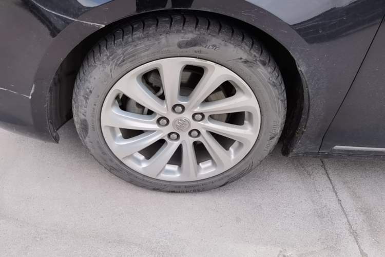 Used Buick LaCrosse 2013 2.0T SIDI Technology Version Left Front Wheel Hub