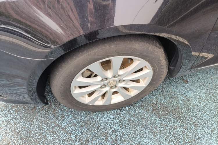 Used Buick LaCrosse 2013 2.4L SIDI Leading Comfort Version Left Front Wheel Hub