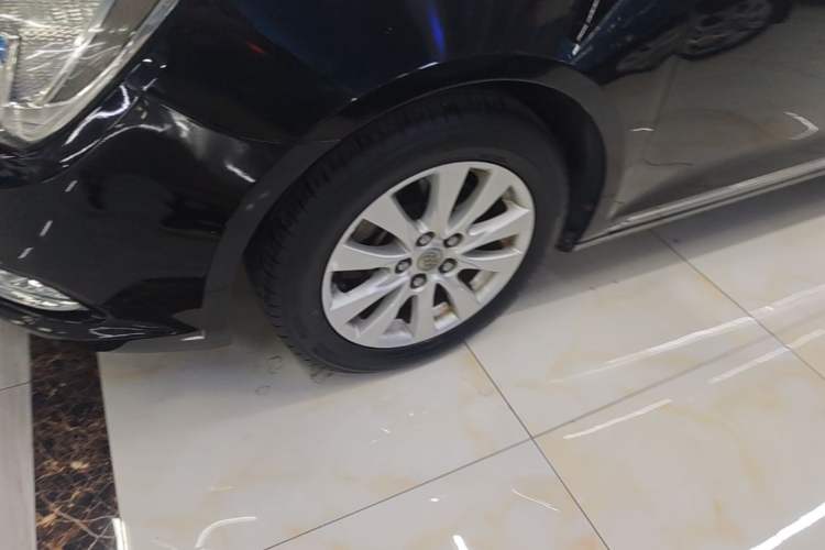 Used Buick LaCrosse 2013 2.4L SIDI Elite Comfort Version Left Front Wheel Hub
