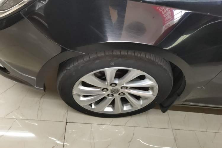 Used Buick LaCrosse 2013 3.0L SIDI V6 Smart Luxury Flagship Model Left Front Wheel Hub