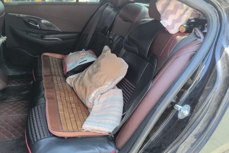Used Buick LaCrosse 2013 2.4L SIDI Leading Comfort Version Left Rear Seat