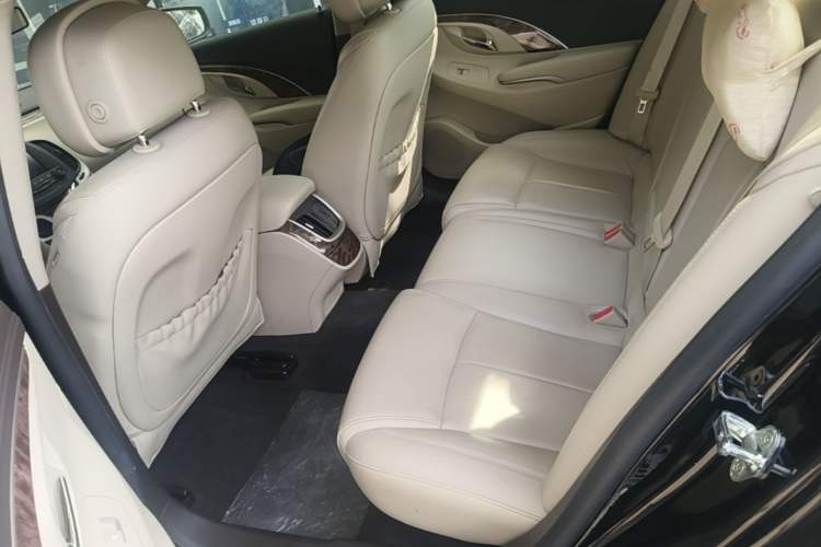 Used Buick LaCrosse 2013 2.4L SIDI Leading Comfort Version Left Rear Seat