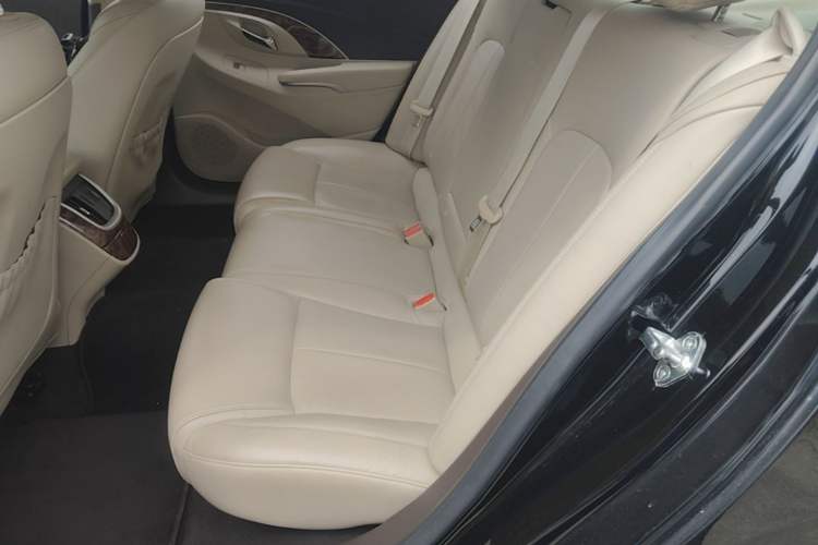 Used Buick LaCrosse 2013 2.4L SIDI Leading Comfort Version Left Rear Seat