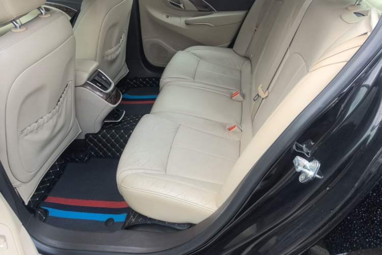 Used Buick LaCrosse 2013 2.4L SIDI Leading Comfort Version Left Rear Seat