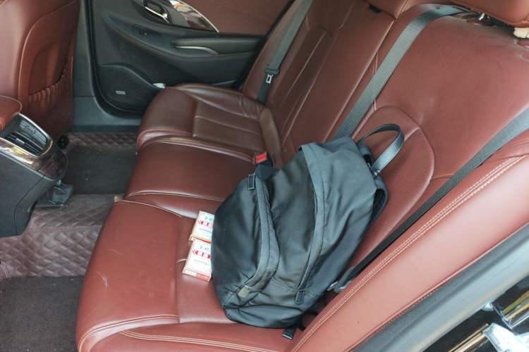 Used Buick LaCrosse 2013 2.4L SIDI Luxury Comfort Edition Left Rear Seat