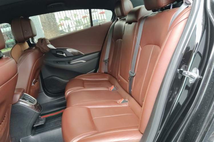 Used Buick LaCrosse 2013 2.4L SIDI Elite Comfort Version Left Rear Seat