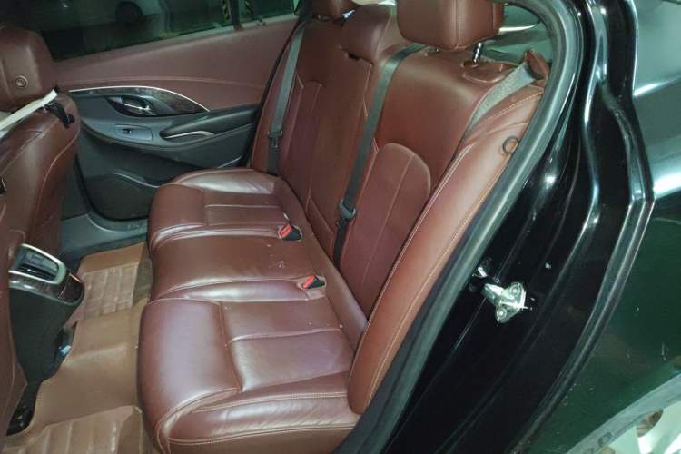 Used Buick LaCrosse 2013 2.4L SIDI Elite Comfort Version Left Rear Seat