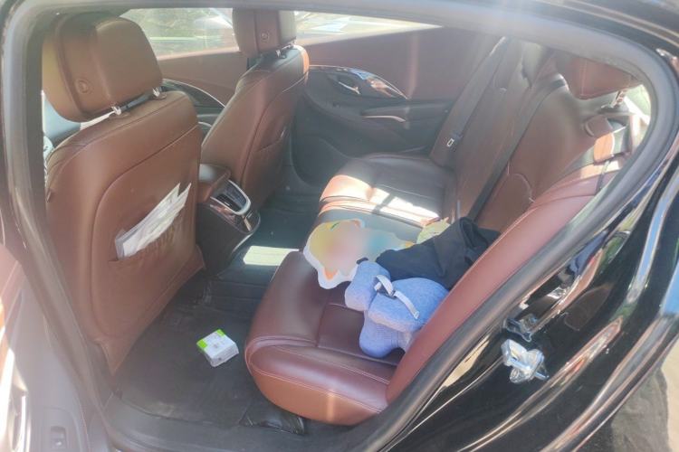 Used Buick LaCrosse 2013 2.4L SIDI Elite Comfort Version Left Rear Seat