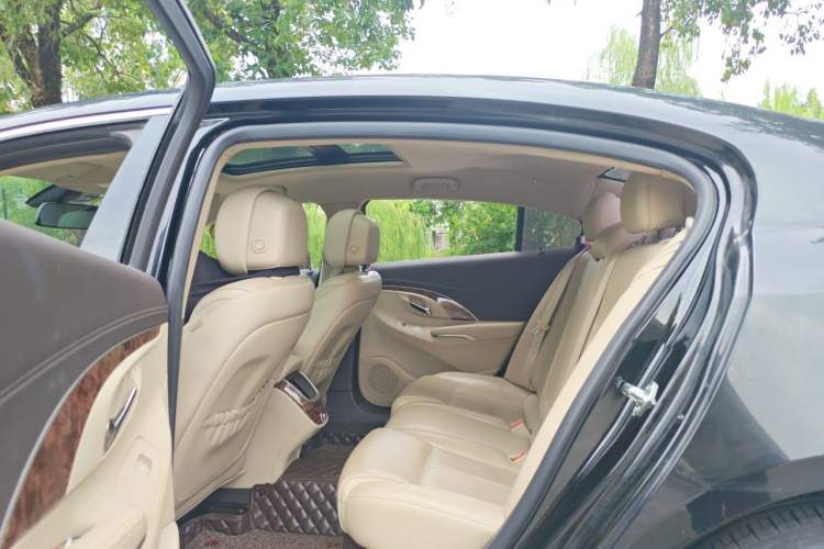Used Buick LaCrosse 2013 2.4L SIDI Leading Comfort Version Left Rear Seat