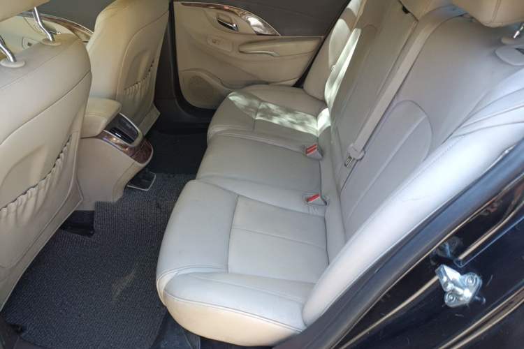 Used Buick LaCrosse 2013 2.4L SIDI Leading Comfort Version Left Rear Seat