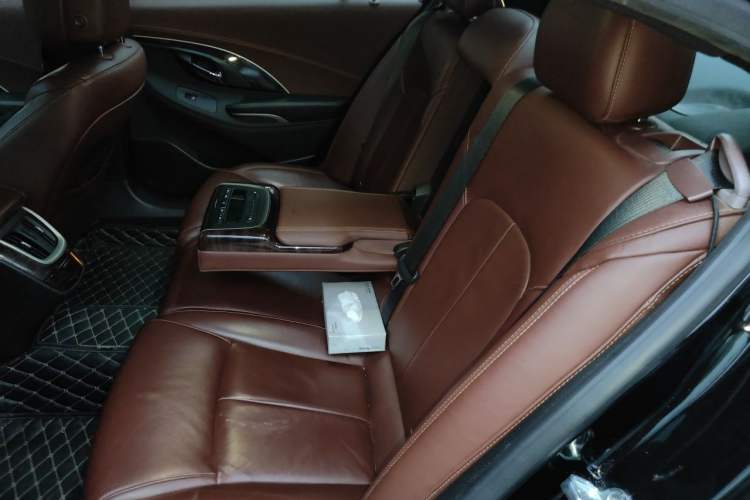 Used Buick LaCrosse 2013 2.4L SIDI Elite Comfort Version Left Rear Seat