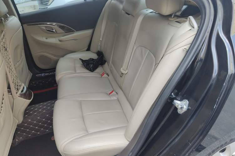 Used Buick LaCrosse 2013 2.4L SIDI Leading Comfort Version Left Rear Seat