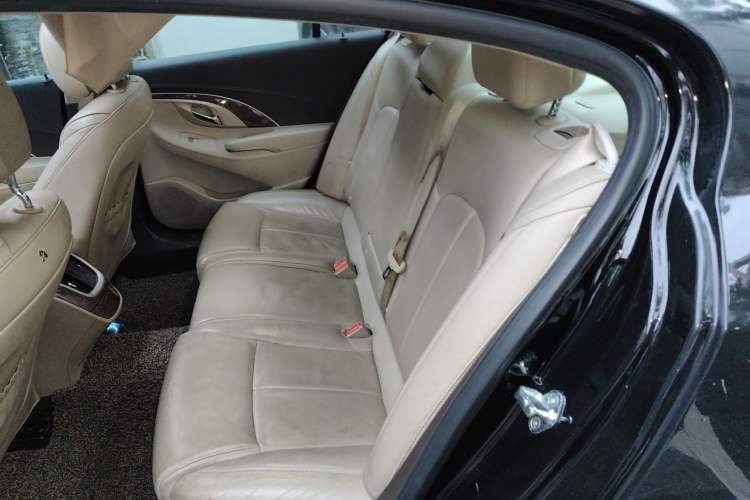 Used Buick LaCrosse 2013 2.4L SIDI Leading Comfort Version Left Rear Seat
