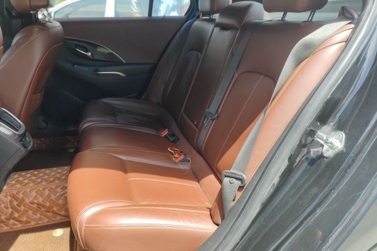 Used Buick LaCrosse 2013 2.4L SIDI Elite Comfort Version Left Rear Seat