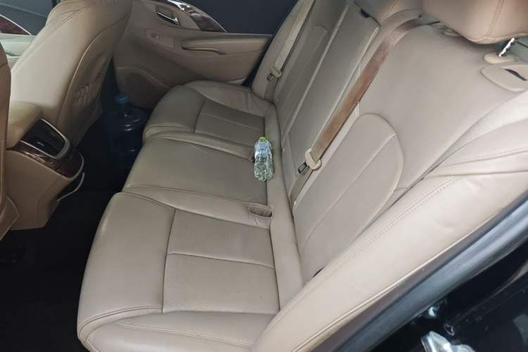 Used Buick LaCrosse 2013 2.4L SIDI Elite Comfort Version Left Rear Seat