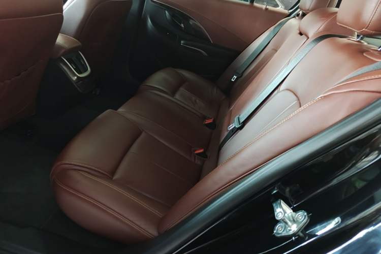 Used Buick LaCrosse 2013 2.0T SIDI Elite Tech Version Left Rear Seat