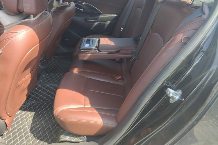 Used Buick LaCrosse 2013 2.4L SIDI Luxury Comfort Edition Left Rear Seat