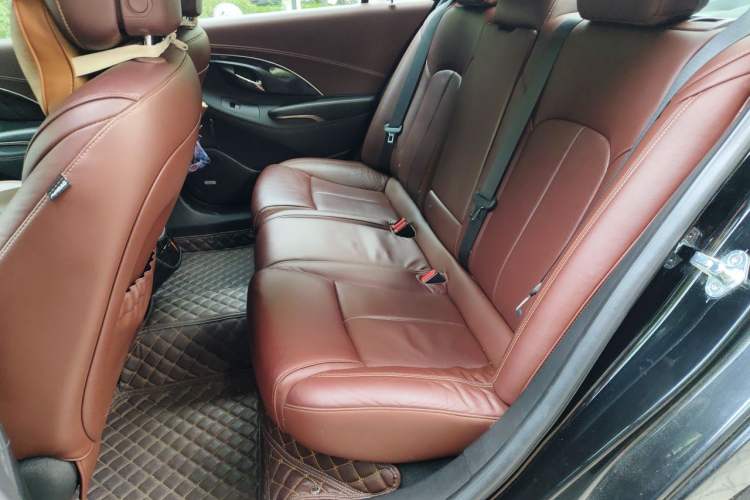 Used Buick LaCrosse 2013 2.4L SIDI Luxury Comfort Edition Left Rear Seat