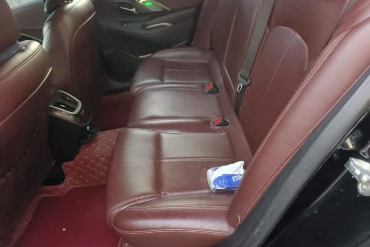 Used Buick LaCrosse 2013 2.4L SIDI Elite Comfort Version Left Rear Seat