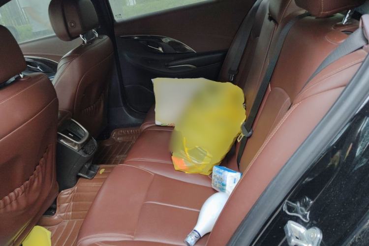 Used Buick LaCrosse 2013 2.4L SIDI Elite Comfort Version Left Rear Seat