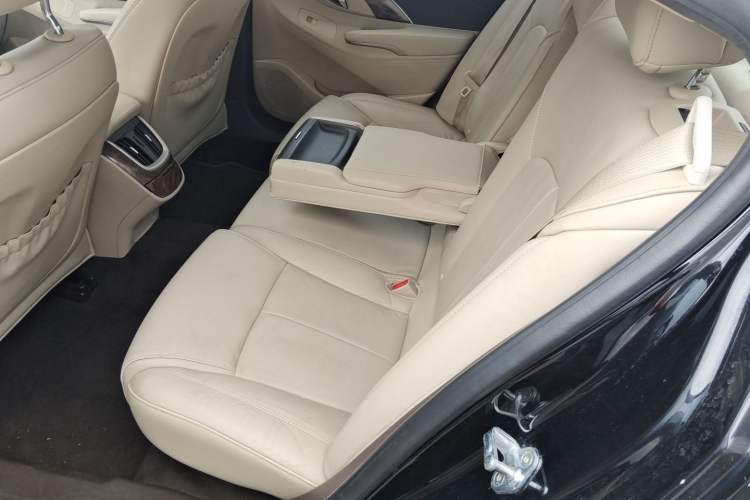 Used Buick LaCrosse 2013 2.4L SIDI Leading Comfort Version Left Rear Seat