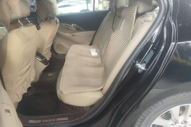 Used Buick LaCrosse 2013 2.4L SIDI Leading Comfort Version Left Rear Seat