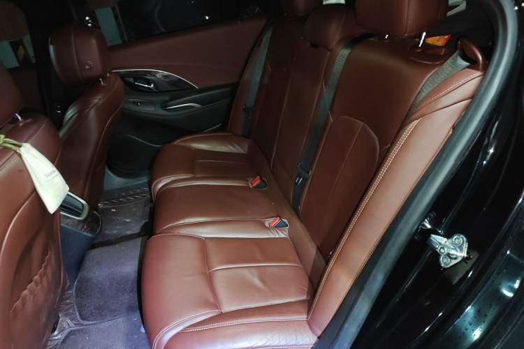 Used Buick LaCrosse 2013 2.4L SIDI Elite Comfort Version Left Rear Seat