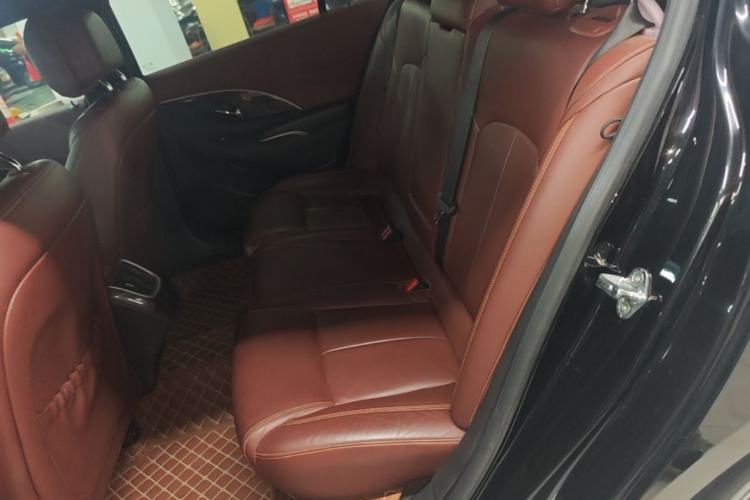 Used Buick LaCrosse 2013 2.4L SIDI Elite Comfort Version Left Rear Seat