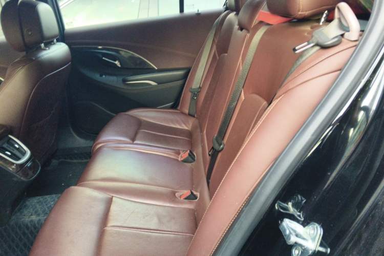 Used Buick LaCrosse 2013 2.4L SIDI Leading Comfort Version Left Rear Seat