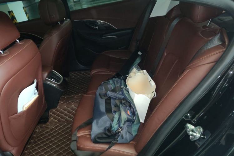 Used Buick LaCrosse 2013 2.4L SIDI Elite Comfort Version Left Rear Seat