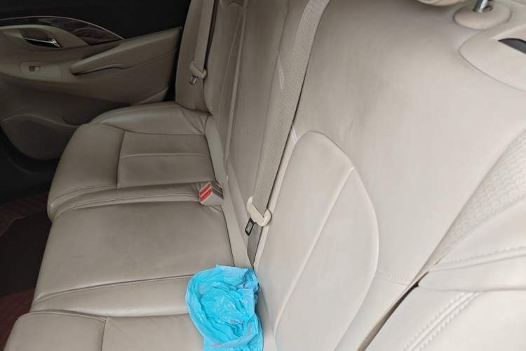 Used Buick LaCrosse 2013 2.4L SIDI Leading Comfort Version Left Rear Seat