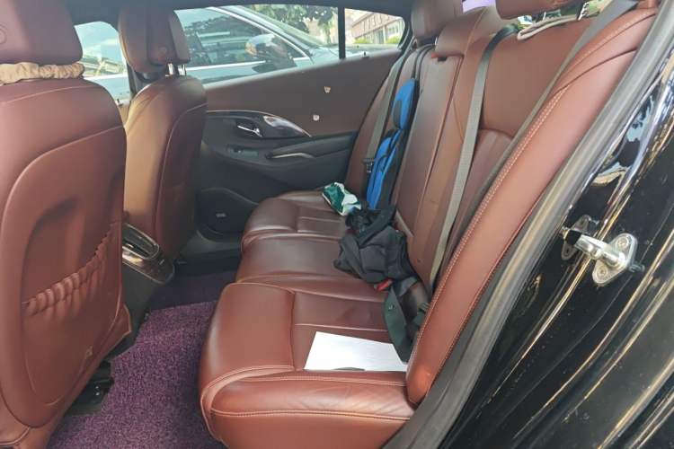 Used Buick LaCrosse 2013 2.4L SIDI Elite Comfort Version Left Rear Seat