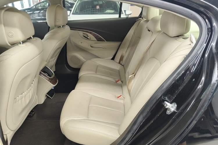 Used Buick LaCrosse 2013 2.4L SIDI Leading Comfort Version Left Rear Seat