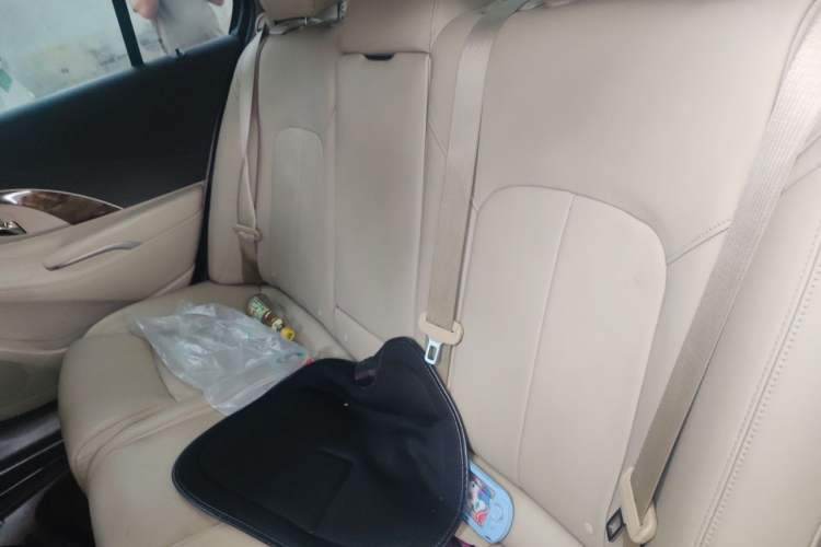 Used Buick LaCrosse 2013 2.4L SIDI Leading Comfort Version Left Rear Seat