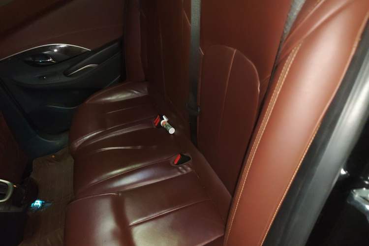 Used Buick LaCrosse 2013 2.4L SIDI Elite Comfort Version Left Rear Seat