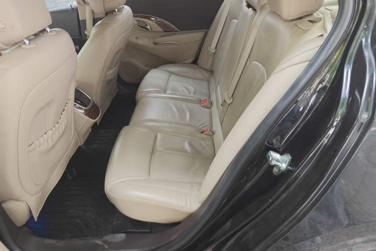 Used Buick LaCrosse 2013 2.4L SIDI Elite Comfort Version Left Rear Seat