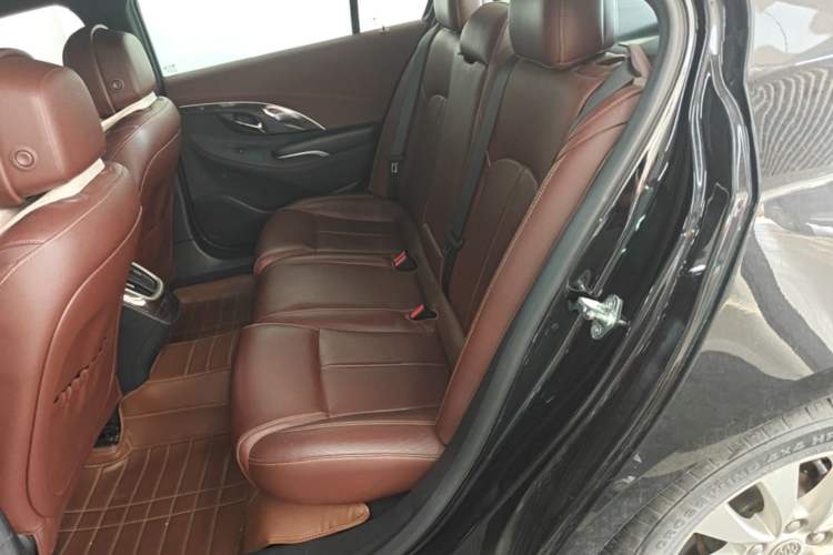 Used Buick LaCrosse 2013 2.4L SIDI Elite Comfort Version Left Rear Seat