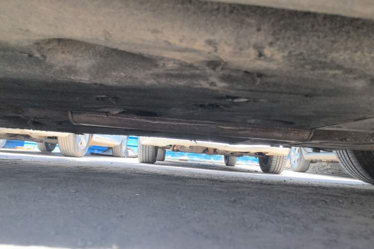 Used Buick LaCrosse 2013 2.4L SIDI Elite Comfort Version Left Side Sill