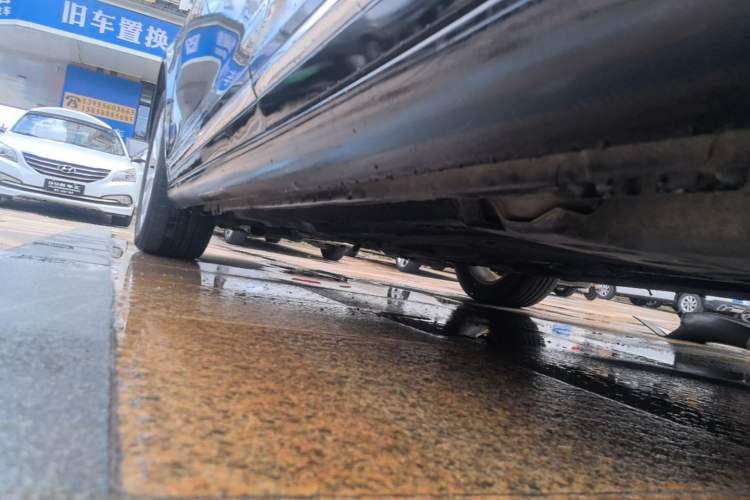 Used Buick LaCrosse 2013 2.4L SIDI Leading Comfort Version Left Side Sill