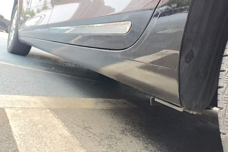 Used Buick LaCrosse 2013 2.4L SIDI Leading Comfort Version Left Side Sill
