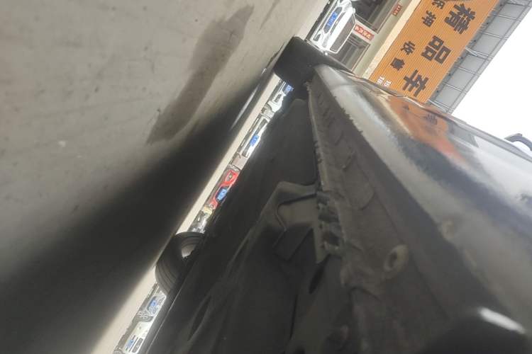 Used Buick LaCrosse 2013 2.4L SIDI Luxury Comfort Edition Left Side Sill