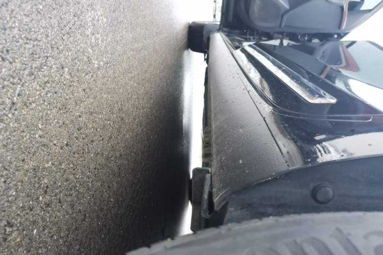 Used Buick LaCrosse 2013 2.4L SIDI Elite Comfort Version Left Side Sill